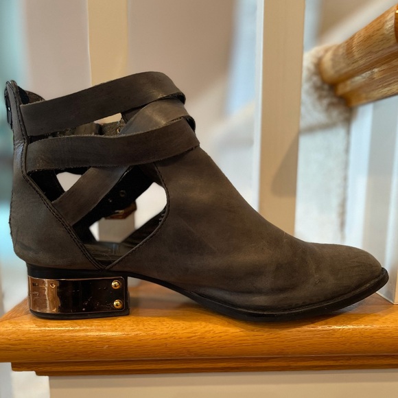 Jeffery Campbell | Everly - AS IS - Picture 11 of 16